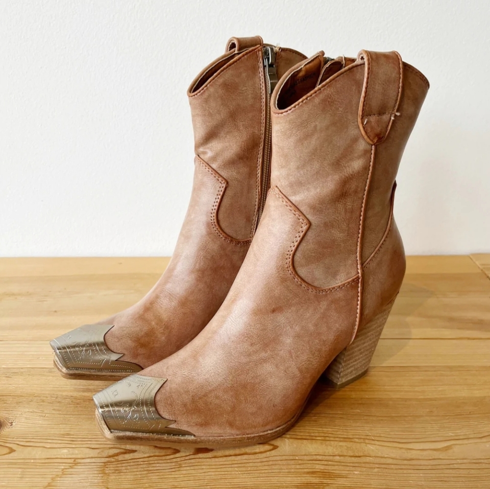 New Distressed Nude PU Leather Metal Toe Block Heel Cowgirl Western Ankle Boots - Picture 5 of 5